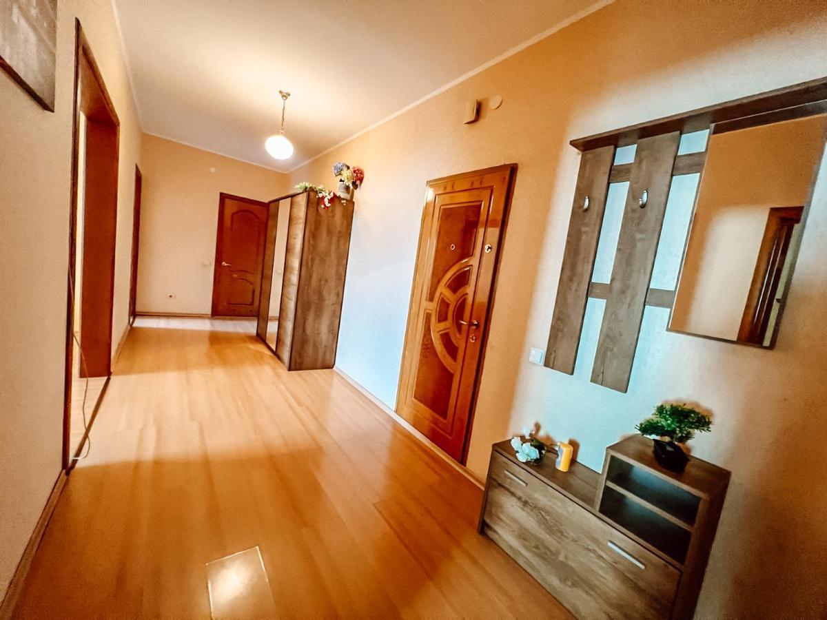 Cozy Apartments On The Left Bank 키예프 외부 사진