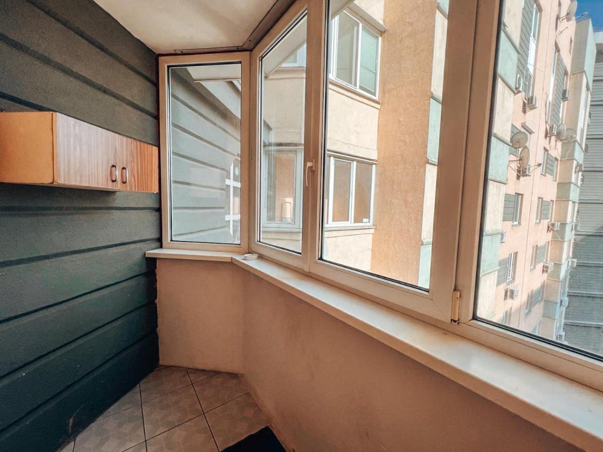 Cozy Apartments On The Left Bank 키예프 외부 사진